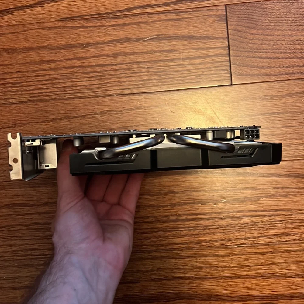 ASUS R9 370 Graphics Card - Picture 6 of 6